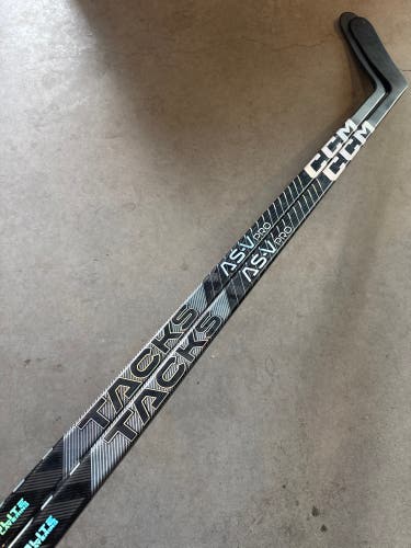 2 PACK 85 Flex P92M New Senior CCM Left Hand Pro Stock Tacks AS-V Pro Hockey Stick