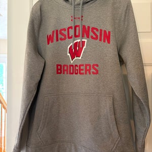 Wisconsin Gray Women's Small Under Armour Sweatshirt (Used)