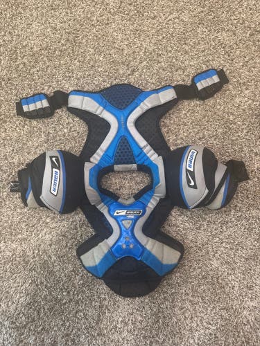 Junior Medium Bauer Shoulder Pads (Used)