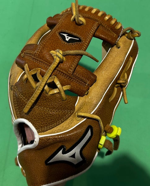 Brown Mizuno Franchise RH Infield Baseball Glove 11.75" (Used)