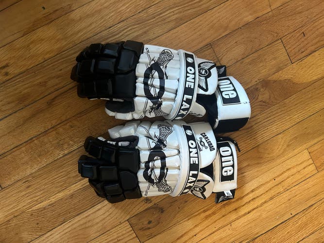 One Lax Lacrosse Gloves XL