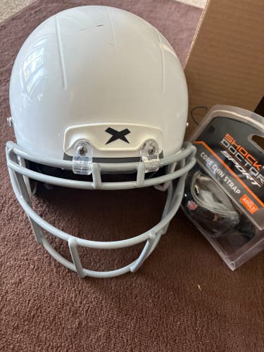 New xenith youth medium football helmet - X2E+ YOUTH(c)