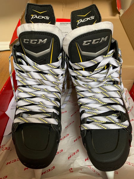 CCM Tacks 9070 Hockey Skates Regular Width 9 (Used)
