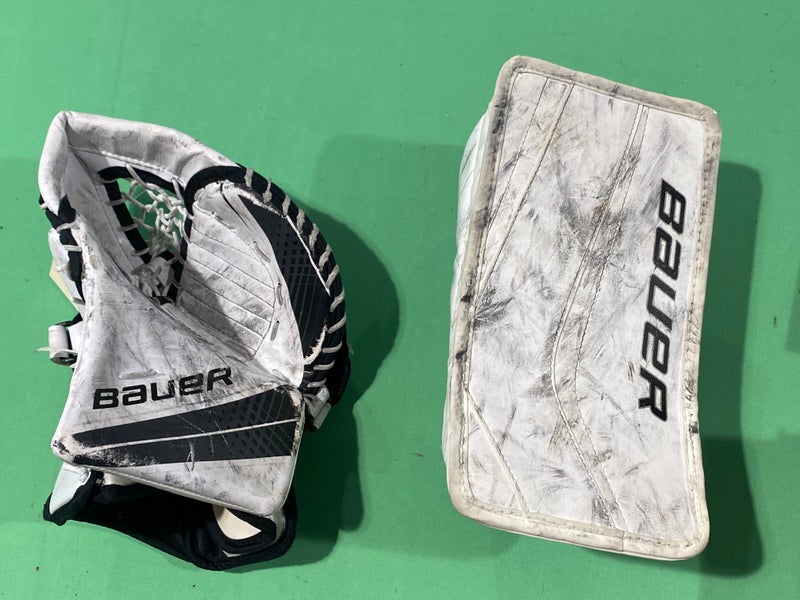 White Intermediate Bauer Vapor X700 Goalie Gloves & REACTOR 5000 Blocker Regular (Used)