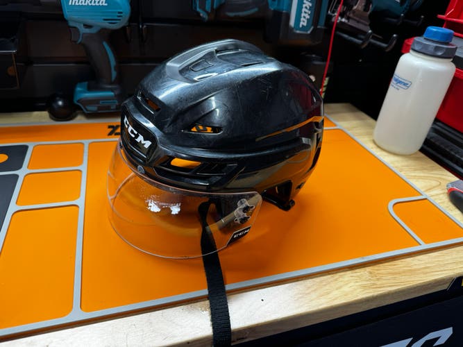 CCM black tacks 110 large helmet