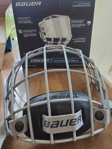 XS Bauer FM5100 Full Cage (Used)