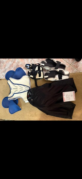 Hockey equipment lot !