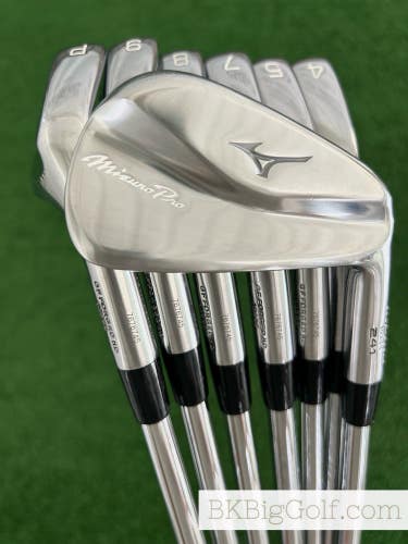 Mizuno Pro 241 Forged Iron Set 4-P / NS Pro Modus Tour 105 X Extra Stiff