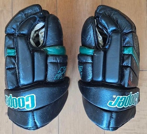 3D Flex Gloves 15" Pro Stock (Used)