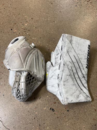 White Senior Bauer Vapor 3X Goalie Gloves & Blockers Regular (Used)