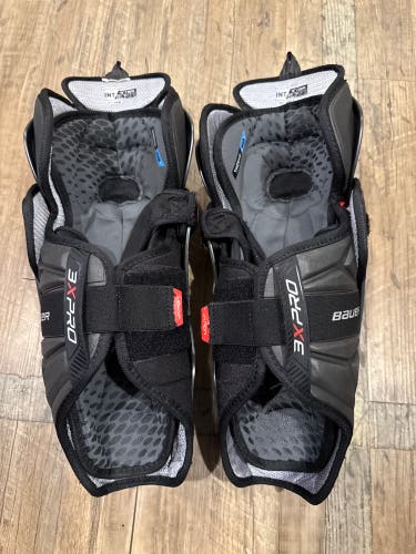 Intermediate Bauer Vapor 3X Pro 13" Shin Pads (Used)