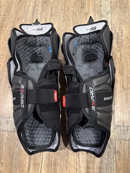 Intermediate Bauer Vapor 3X Pro 13" Shin Pads (Used)