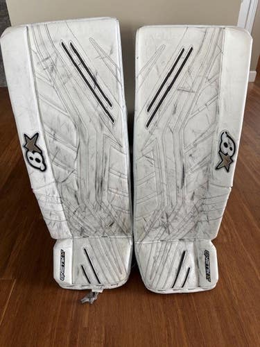 32" Brian's G-Netik X5 Goalie Leg Pads (intermediate) (Used)