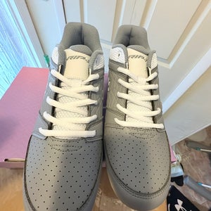 Women’s softball cleats size 11 -NEW