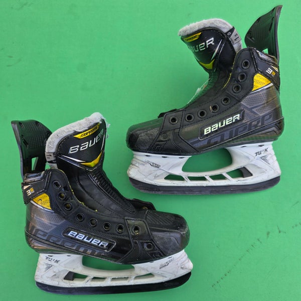 Junior Bauer Supreme 3S Pro Hockey Skates Regular Width Size 1.5
