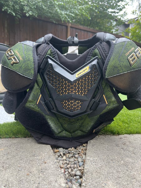 Bauer Supreme Shoulder pads