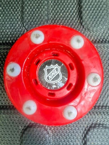 NHL Red Street Hockey Pro Companion Puck – Official Size & Weight