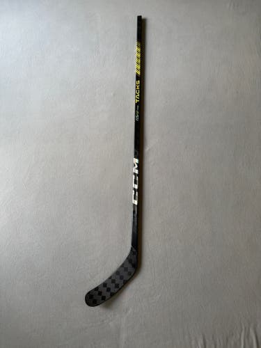 Like New Senior CCM RibCor Trigger 9 Pro (AS-VI Pro Dress) 85 Flex P28M Pro Stock RH Hockey Stick