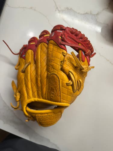 ARIA Youth Ice Cream Glove Cherry RHT Baseball Glove 10.5" (Used)