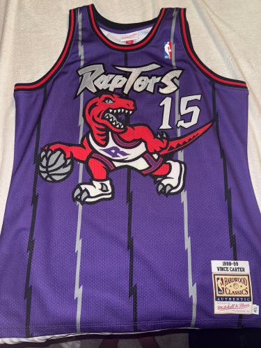 Authentic Vince Carter Retro Purple Men's XL Mitchell & Ness Jersey (Used)