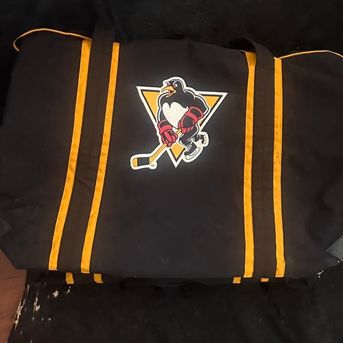 PRO STOCK WBS PENGUINS JRZ PLAYER BAG *USED*