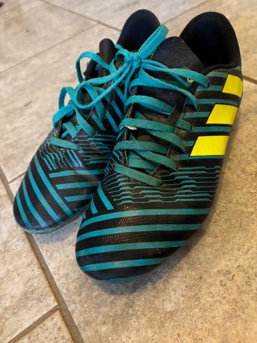 Kids Size M 5.5 (W 6.5) Adidas Nemeziz Cleats (Used)