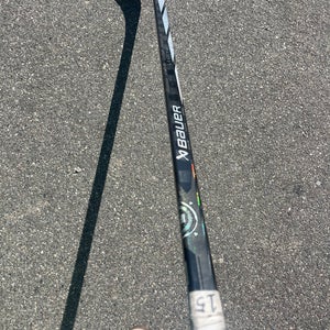 Junior Bauer Proto-R Hockey Stick Right Handed P92