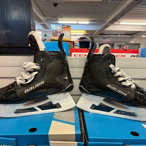 Bauer Supreme Shadow Hockey Skates Regular Width   9.5 (Used)