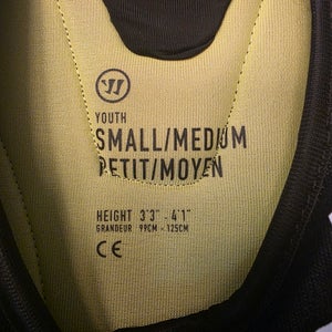 Small / Medium Junior Warrior ALPHA LX PRO Shoulder Pads (Used)
