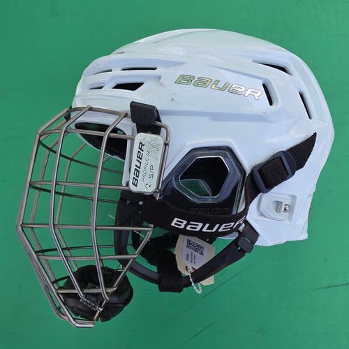 White Small Bauer Re-Akt 155 Helmet
