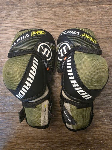 Junior Small Warrior Alpha Pro Elbow Pads (Used)