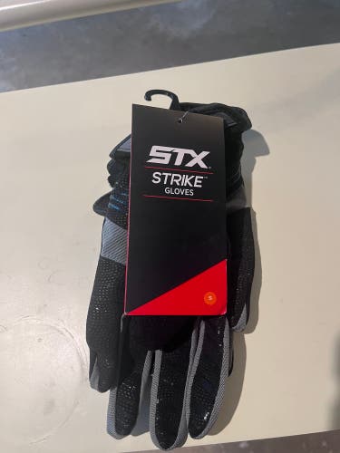 STX Woman’s Strike Gloves