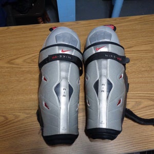 Senior Nike nike air V 11 13" Shin Pads (Used)