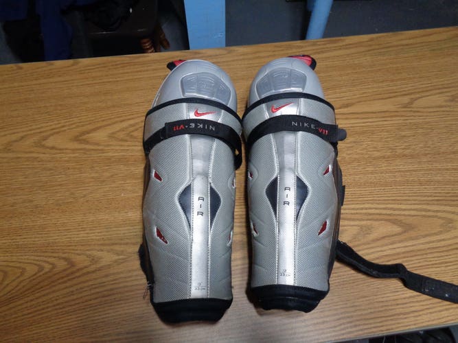 Senior Nike nike air V 11 13" Shin Pads (Used)