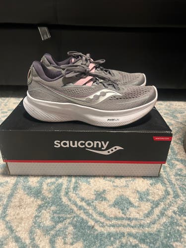 Gray/Pink Women's Size 7 Saucony Ride 15 (Used <8 miles)