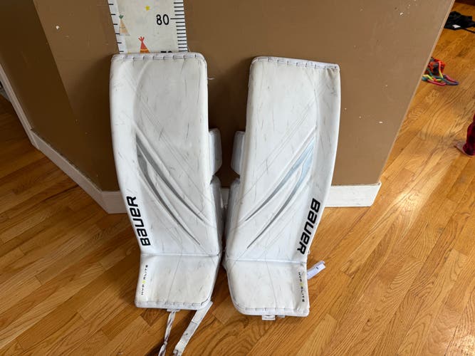 Large  2024 Bauer Hyperlite 2 Goalie Leg Pads  (Used)