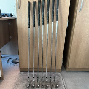 Men's Callaway X2 Hot Left Hand Iron Set Regular Flex  Steel Shaft (Used)