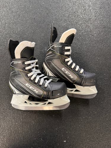 CCM Tacks 9040 Hockey Skates 11 (Used)
