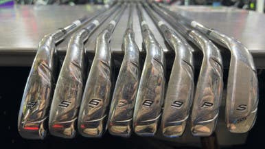 TaylorMade (Used) Right Handed Men's Regular Flex Steel Shaft 8 Pieces Iron Set