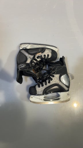 Easton Used Youth Size 11 Hockey Skates