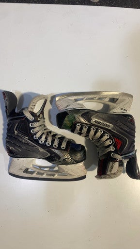 Bauer (Used) Intermediate Junior Size 1.5 Hockey Skates