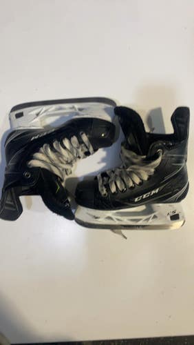 CCM (Used) Intermediate Junior Size 1.5 Hockey Skates