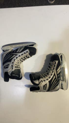 Reebok (Used) Intermediate Junior Size 1 Hockey Skates