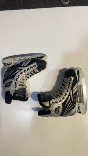Reebok (Used) Intermediate Junior Size 1 Hockey Skates