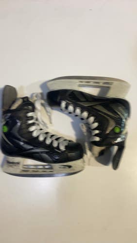 Reebok (Used) Intermediate Junior Size 1 Hockey Skates