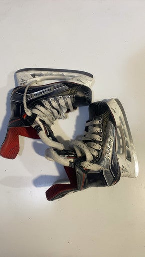 Bauer (Used) Intermediate Junior Size 1.5 Hockey Skates