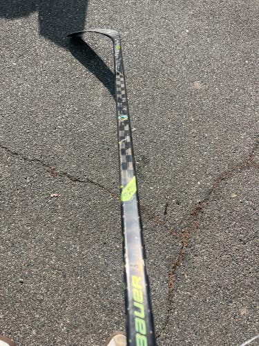 Junior Bauer Ag5nt Hockey Stick Right Handed P92