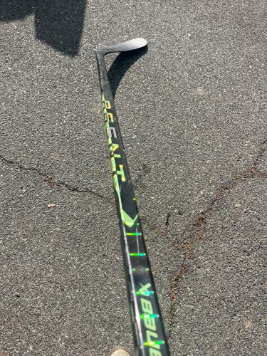 Junior Bauer Ag5nt Hockey Stick Right Handed P92