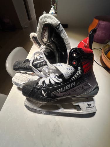 2024 Bauer X5 Pro Hockey Skates Regular Width Size 1.5 D (Used)
