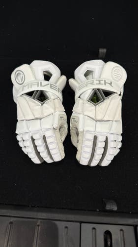 Maverik Max Gloves (10")